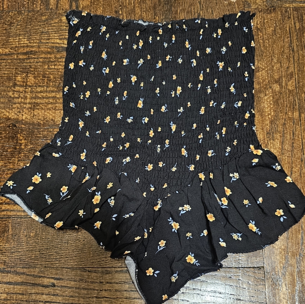 Tube top crop top. Never worn, only tried on.